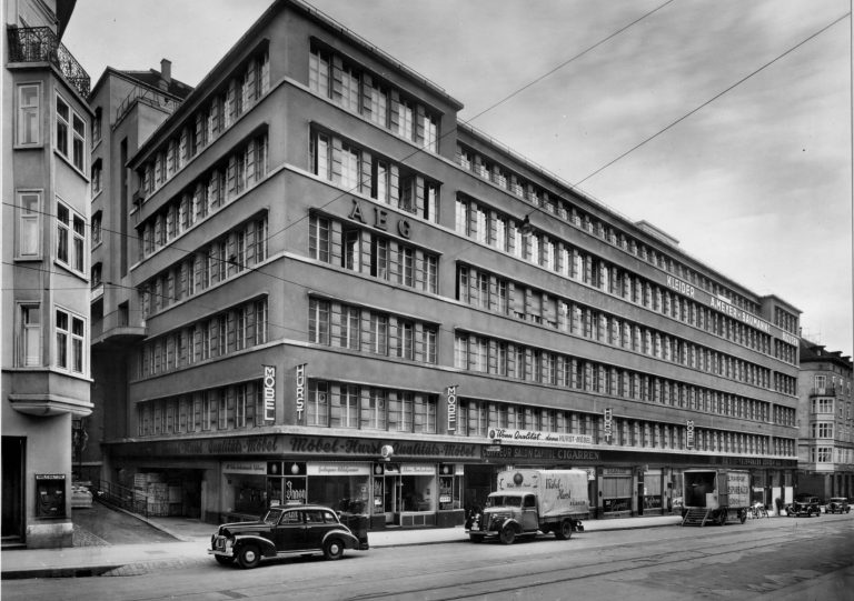 Stampfenbachstrasse 12
